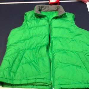 Puffer vest in Kelly green